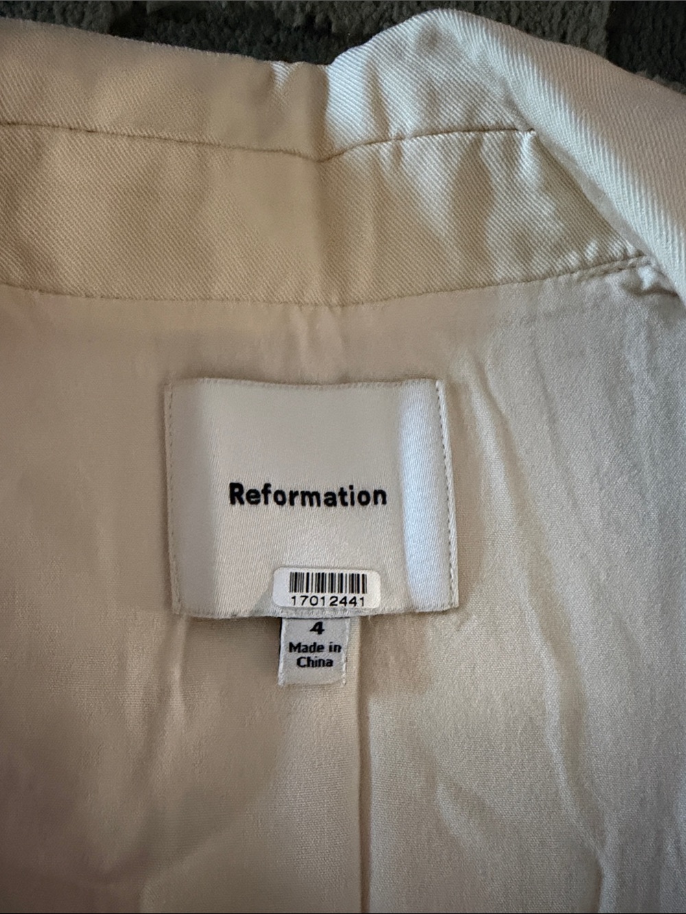 Reformation Rylan Top in Cream - Picture 6 of 9